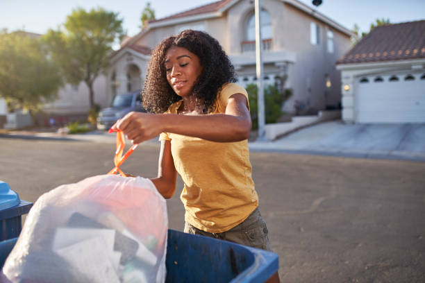 Best Attic Cleanout Services  in Hollister, MO